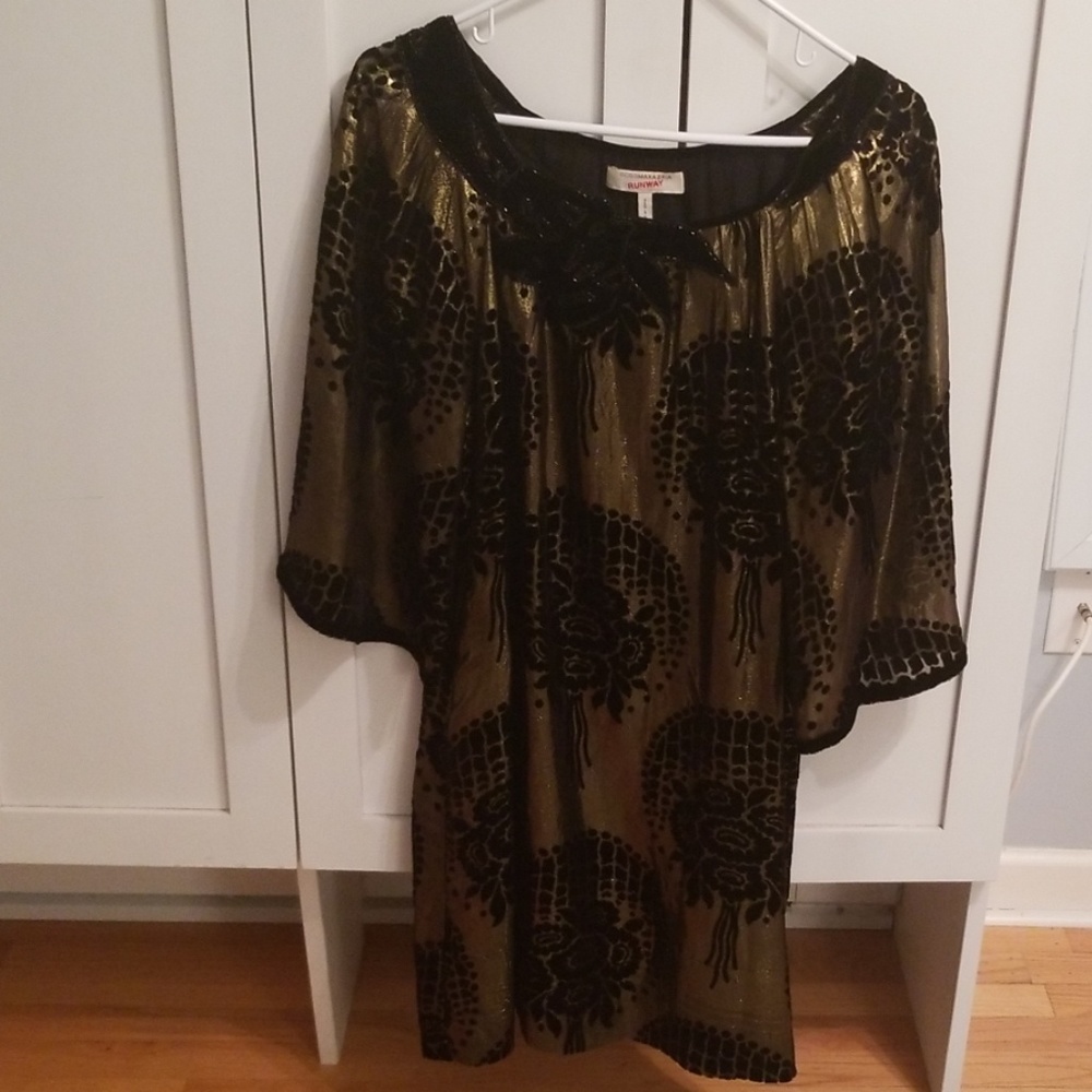 ⭐BCBG Maxazria Gold & Black Party Dress⭐